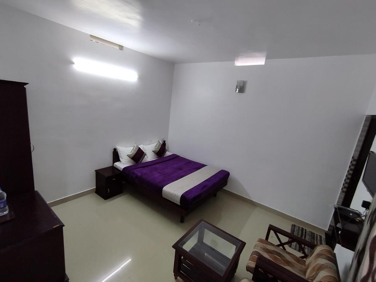 Firefly Resort Kanthalloor Bagian luar foto